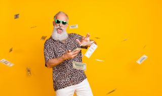 Зодиите, които ще спечелят много пари през април 