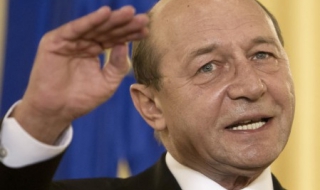 Бъсеску призова за обединение с Молдова