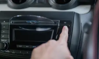 Краят на една ера или защо CD плейърите окончателно изчезнаха от новите автомобили
