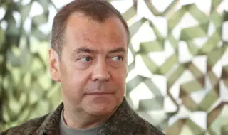 Medvedev: There are two ways to deal with the president of country 404 - surrender or white powder 