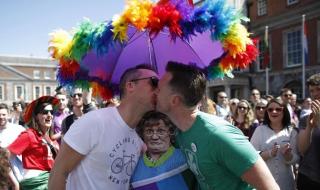 И Черна гора разрешава гей браковете