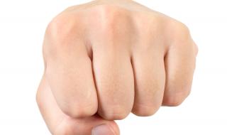 Пребиха двама младежи в Бургас