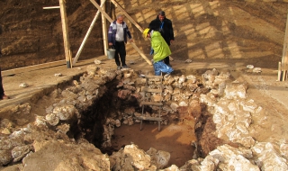 Олтар на древна жрица откриха в Свещари
