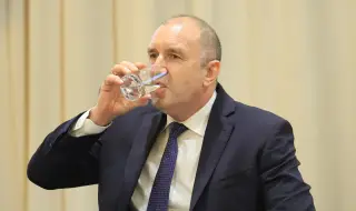 Радев за пореден път е решил да демонстрира своята политическа и историческа неграмотност