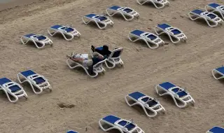 "In Sunny Beach, it's 15-20 euros for a sunbed and umbrella: how much will the sea cost us this summer? 