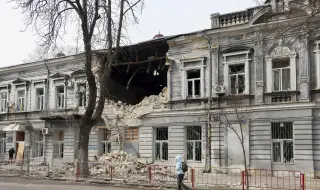 Нощна атака с дронове нанесе щети по инфраструктура в Одеска област