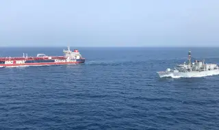 Руската фрегата „Адмирал Горшков“ заедно с морския танкер „Академик Пашин“ са акостирали във Венецуела