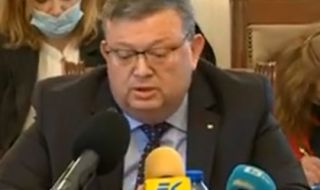 Антикорупционната комисия в НС изслушва Сотир Цацаров