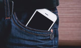 Опасно ли е за репродуктивното здраве да носим телефона си в джоба
