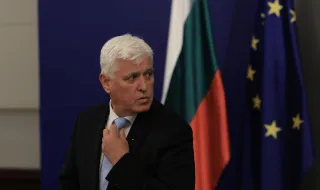 Dimitar Stoyanov: Su-25 searches for survivors after ship sinks off Bulgaria