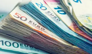 "Алфа Рисърч": 46,5% от българите са за еврото, 46,8% - против
