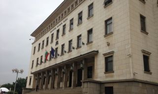 Емитираме нов дълг за 500 млн. лв. 