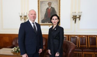 Росен Желязков разговаря с посланика на Украйна