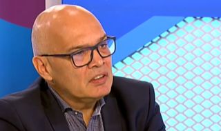 Тихомир Безлов: Ако искате да спрете мигрантите, трябва да правите огради