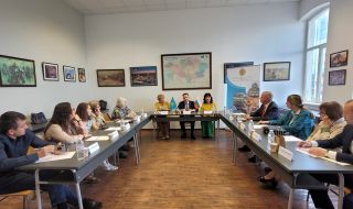 Посолството на Казахстан със специална инициатива