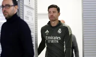 Феновете на "Камп Ноу" към треньора на Реал Мадрид: Шаби, остани!