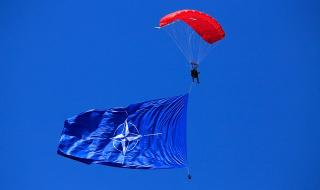 НАТО отвори вратата пред Украйна