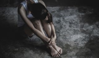 Бивш полицейски шеф е обвинен в изнасилване на момиче