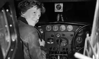 May 20, 1932 Amelia Earhart flies over the Atlantic 