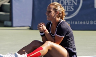 Цибулкова е на финал в Акапулко