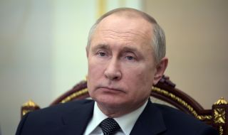 Русия ще ограничи персонала на руските посолства в „неприятелски” страни