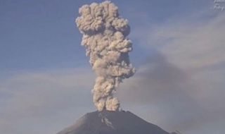 Вулканична пепел затвори  летищата в Мексико Сити