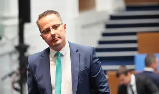 "Възраждане" за проектобюджета: Трайно обедняване и дългово задлъжняване