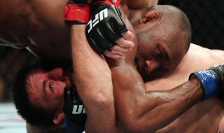 UFC пусна предколедна селекция от брутални нокаути (ВИДЕО)