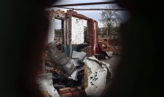 Славянск в Източна Украйна е подложен на масиран руски обстрел