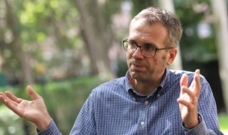 Експерт: Рафинерията в Бургас може да работи и с различен от руския петрол