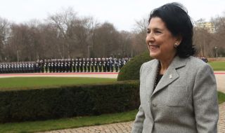 Макрон подкрепи прозападния президент на Грузия