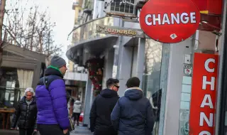 Курсът лев-евро в чейндж бюрата стигна 2 лв.