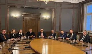 ГЕРБ и ДПС- Ново начало се разбраха за пълен мандат на кабинета. Пеевски не иска министри