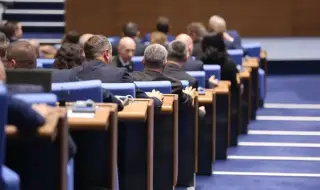 Парламентът разглеждат промените в Закона за лекарствата