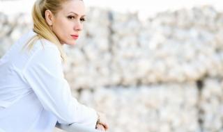 Деси Бакърджиева роди тайно