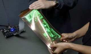 LG показа 12-инчов дисплей, който се разтяга до 14-инча