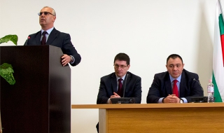 Вучков: От днес 543-ма служители на ДАНС стават служители на МВР