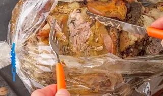 Рецепта на деня: Свински бут в плик