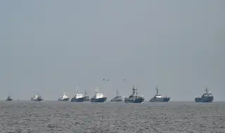 Великобритания разширява санкциите срещу Русия с нов списък от кораби и компании