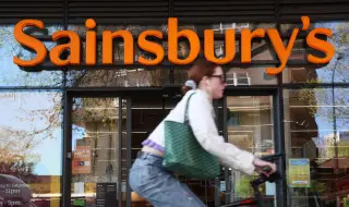 Над 25% от британските компании очакват съкращения на работни места заради ИИ