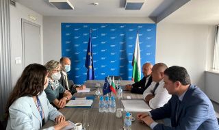 Борисов: Радев и служебното правителство абдикираха