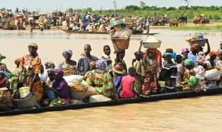 В река Нигер потъна лодка със 160 души на борда