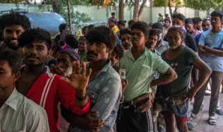 Индия: Как се организират избори за 1 милиард души