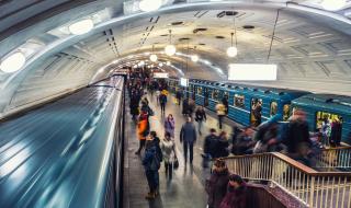 Авария в московското метро блокира 1000 пътници