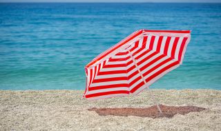 Жена почина от пробождане с плажен чадър