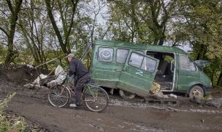 Украйна съобщава за удари по центъра на Харков