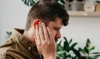 Шумът в ушите може да е предвестник на тумор в мозъка