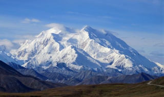 Барак Обама сменя името на най-високия връх в Северна Америка