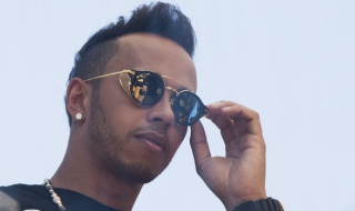 Хамилтън: Искам титли, а не полпозишъни