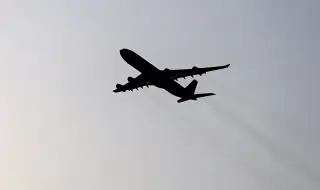 САЩ затварят три посолства в Близкия изток